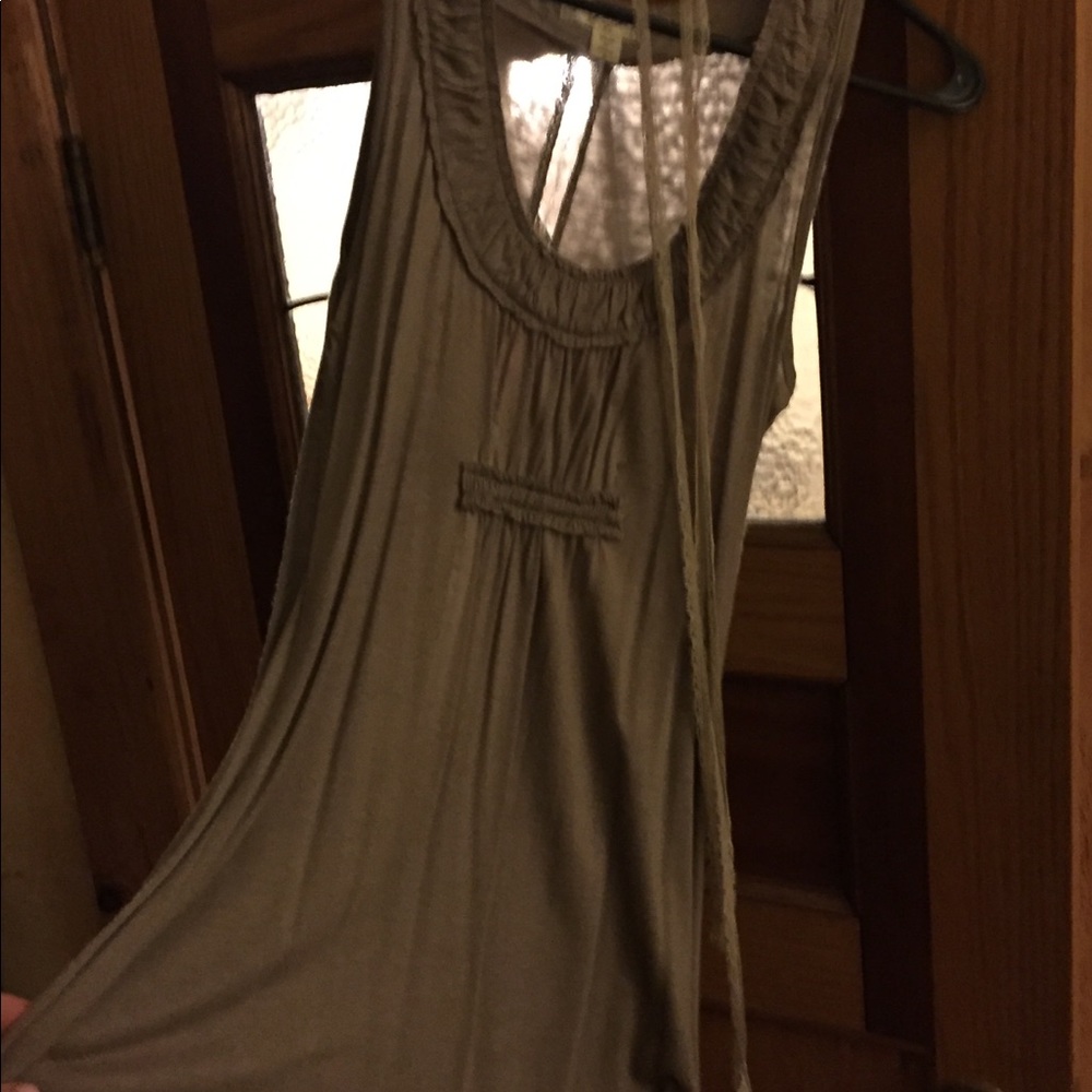 Mystree long sleeveless top